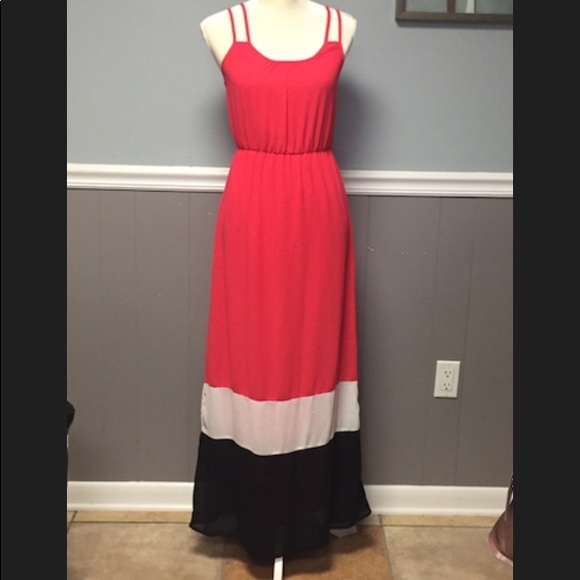 Takara Dresses & Skirts - Takara Maxi Dress